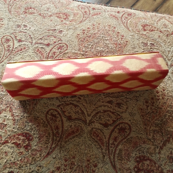 Gail DeLoach  ASIAPHILE Silk Clutch - Picture 5 of 16